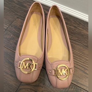Michael Kors Fulton Flat Size 7.5
